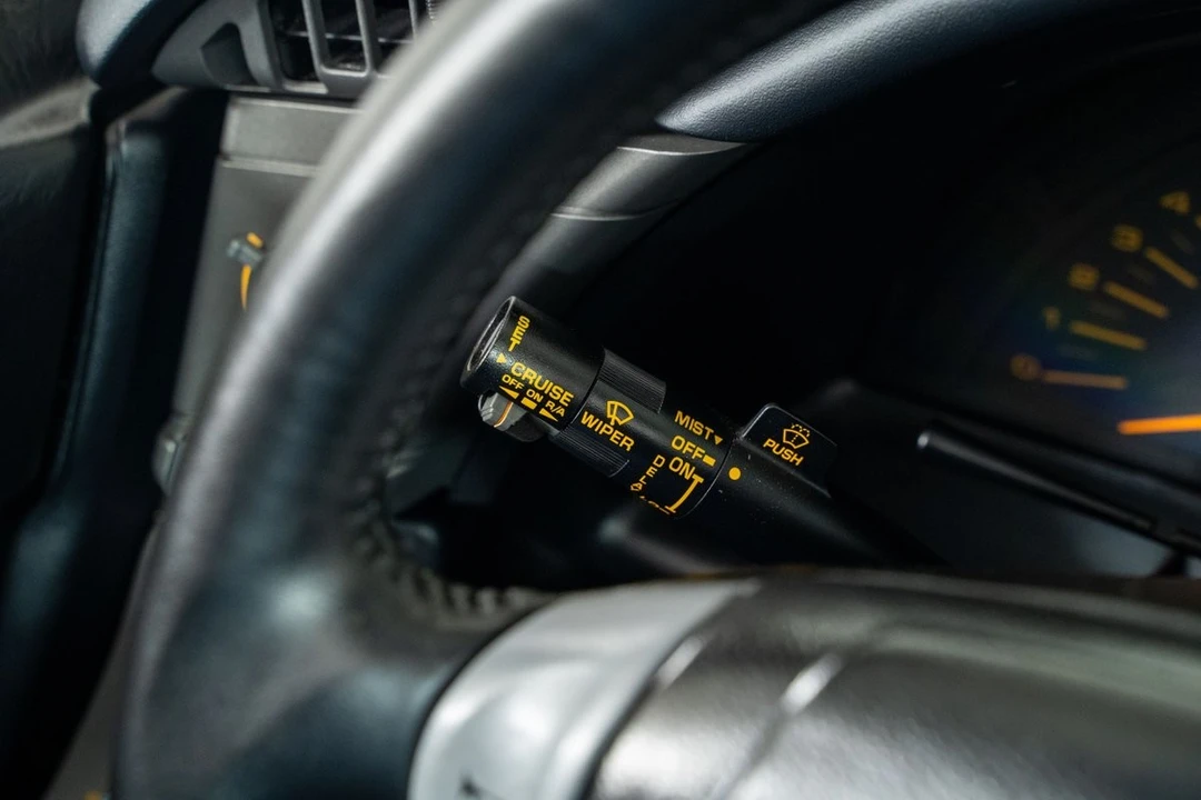 1990 Chevrolet - Image 29 of 31