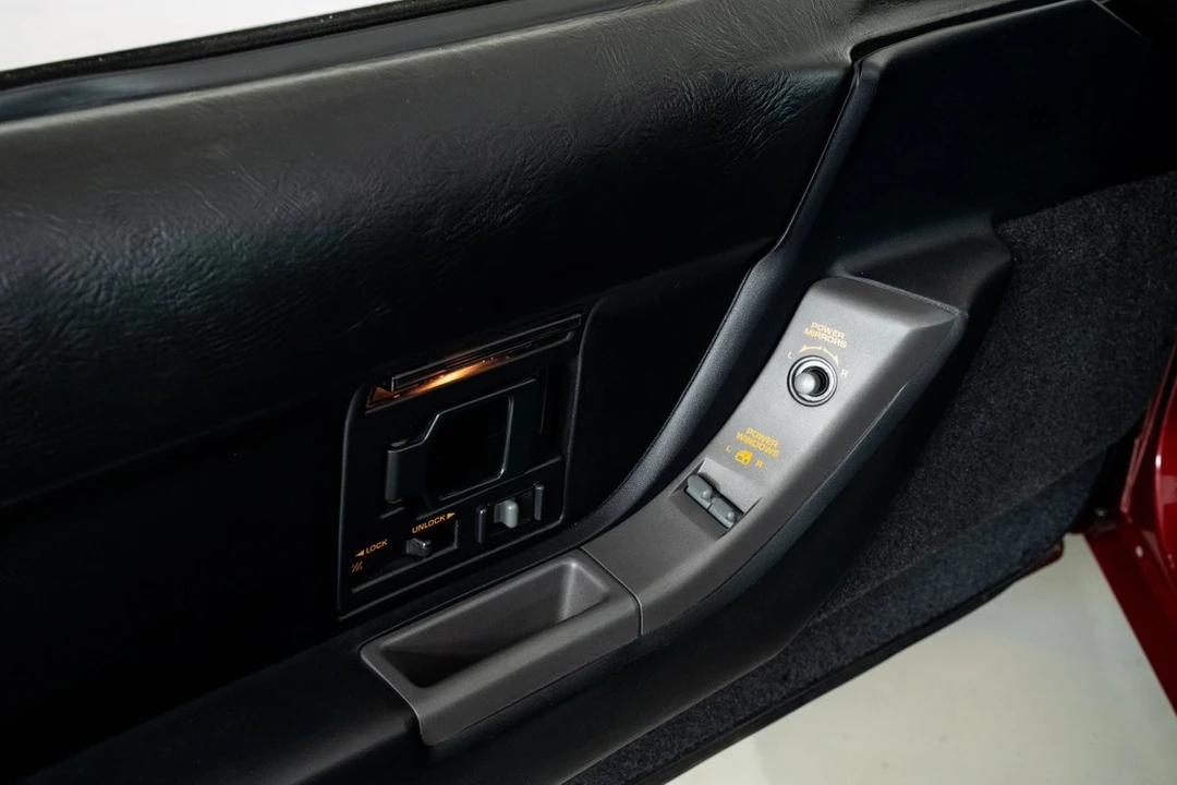 1990 Chevrolet Corvette C4 ZR1 - Image 19 of 21