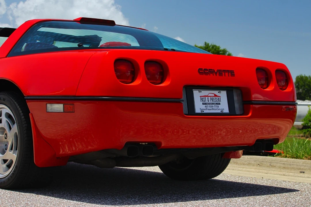 1990 Chevrolet Corvette C4 ZR1 - Image 25 of 31