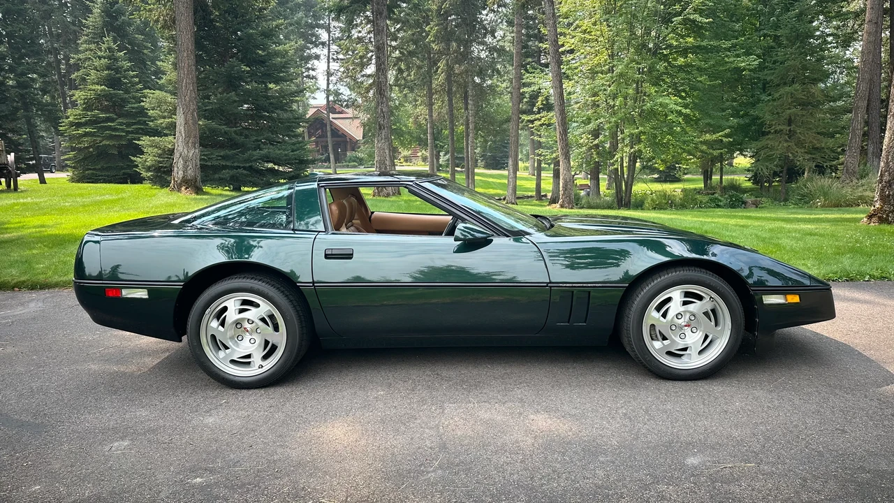 1990 Chevrolet Corvette C4 ZR1 - Image 4 of 31
