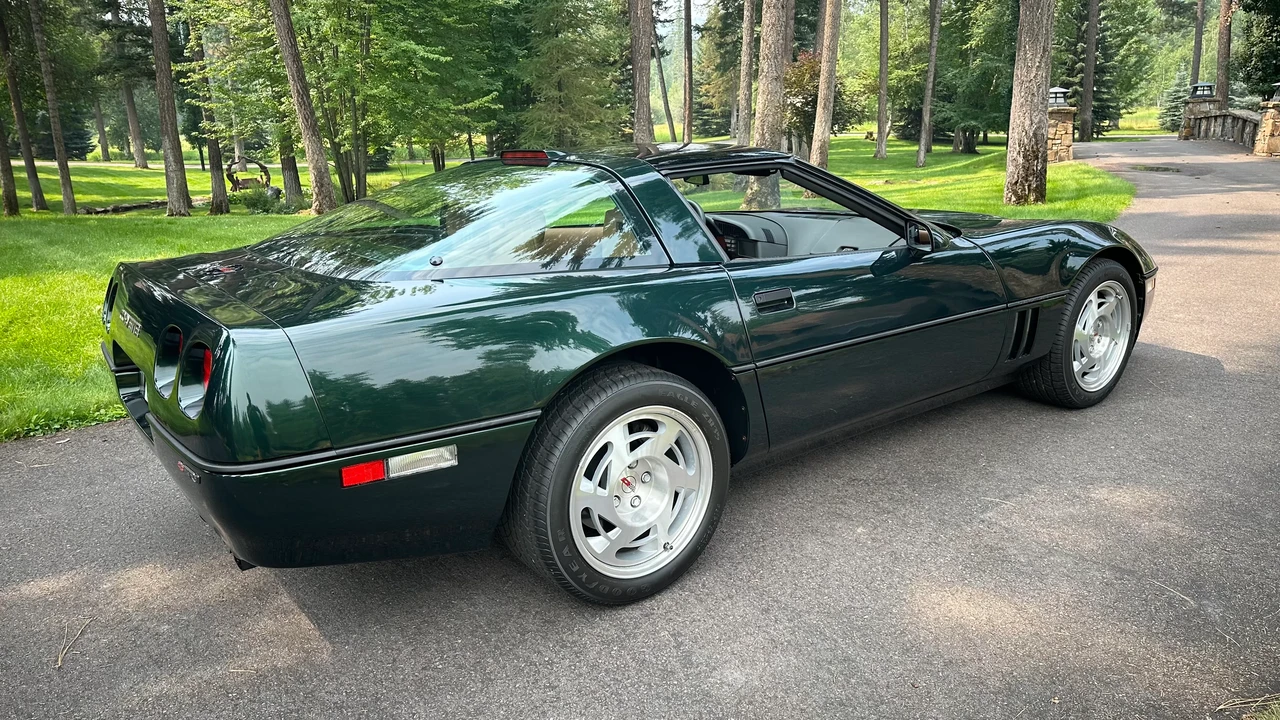 1990 Chevrolet Corvette C4 ZR1 - Image 6 of 31