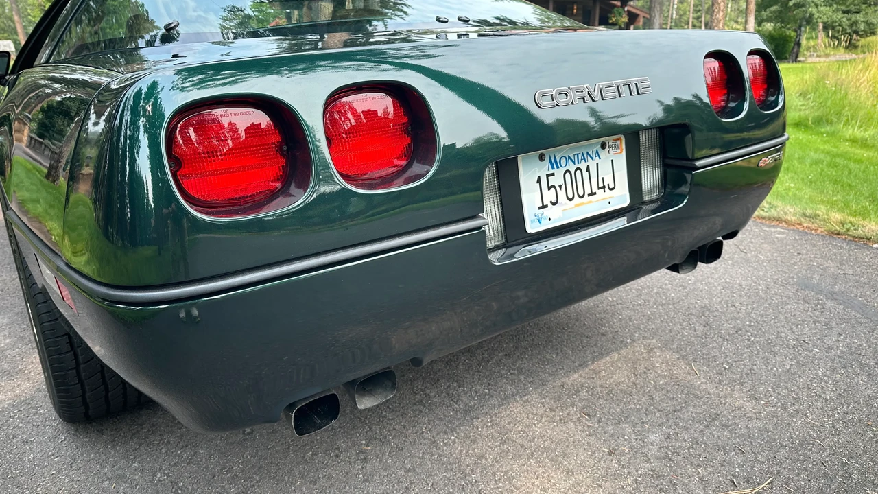 1990 Chevrolet Corvette C4 ZR1 - Image 15 of 31