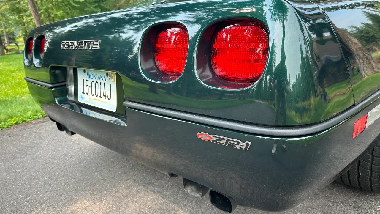 1990 Chevrolet Corvette C4 ZR1 - Image 16 of 31