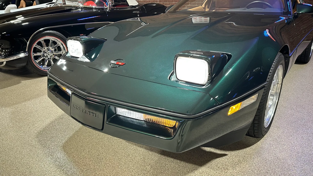 1990 Chevrolet Corvette C4 ZR1 - Image 29 of 31