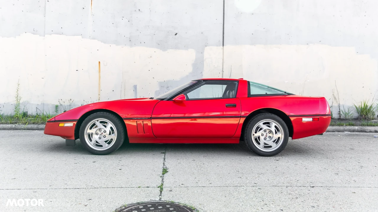 1990 Chevrolet Corvette C4 ZR1 - Image 2 of 14