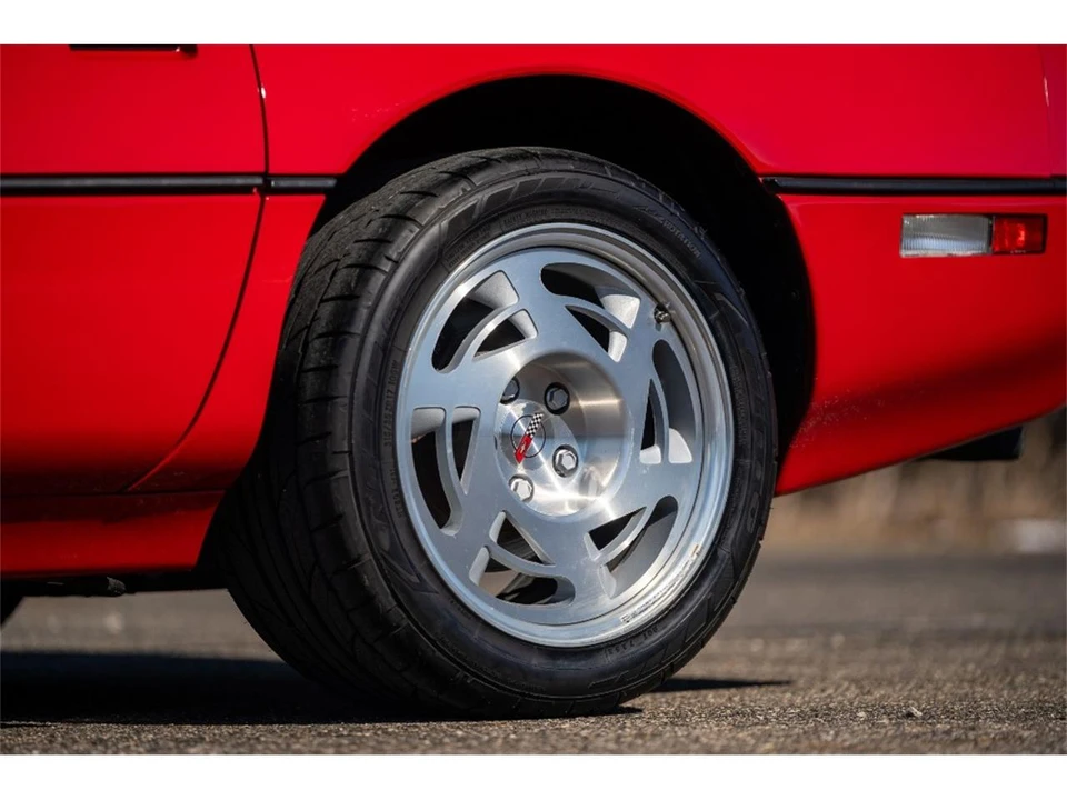 1990 Chevrolet Corvette C4 ZR1 - Image 12 of 31
