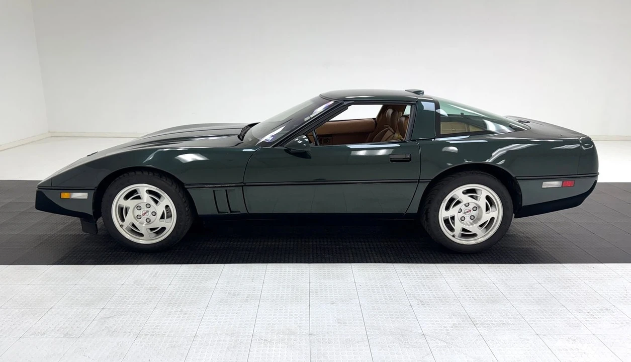 1990 Chevrolet Corvette C4 ZR1 - Image 2 of 31