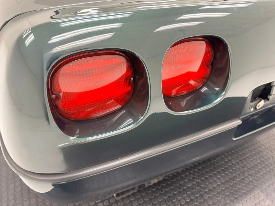 1990 Chevrolet Corvette C4 ZR1 - Image 19 of 31