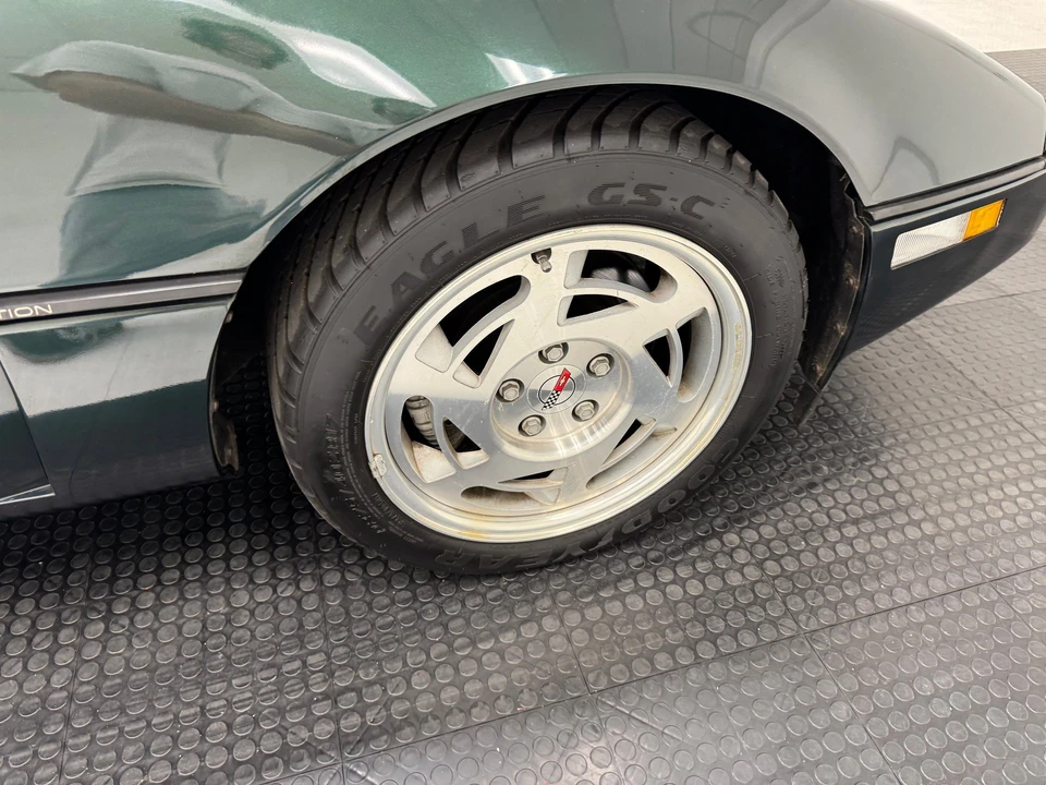 1990 Chevrolet Corvette C4 ZR1 - Image 22 of 31