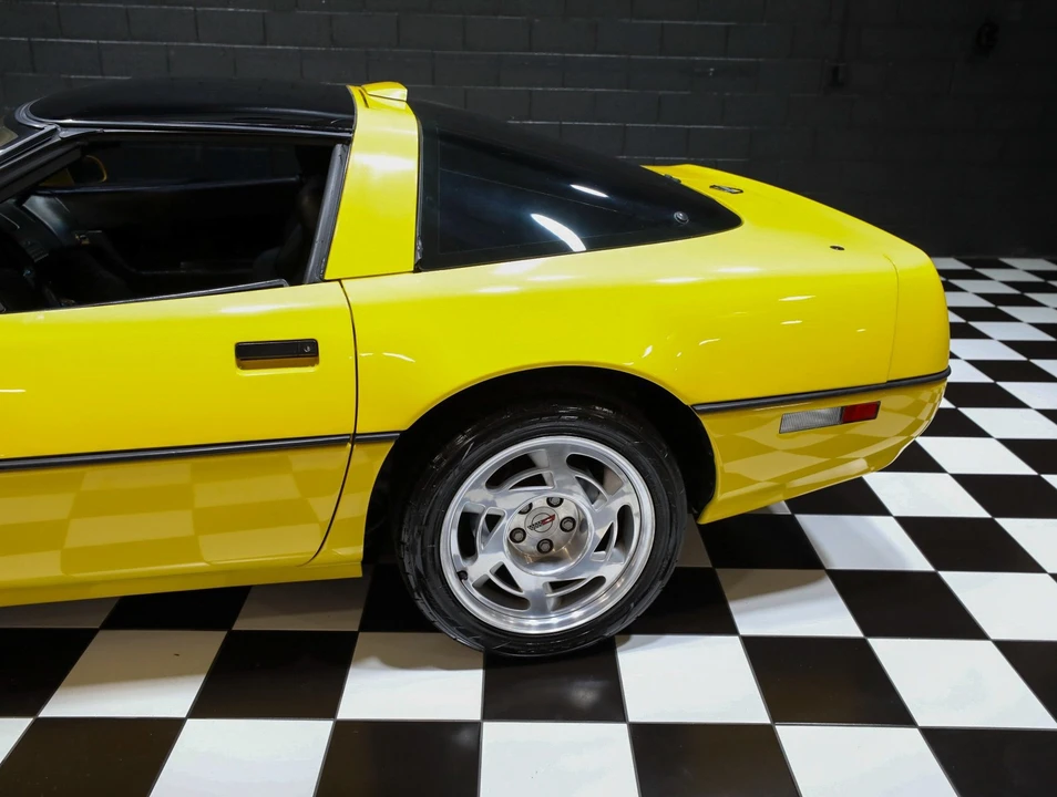 1990 Chevrolet Corvette C4 ZR1 - Image 28 of 31