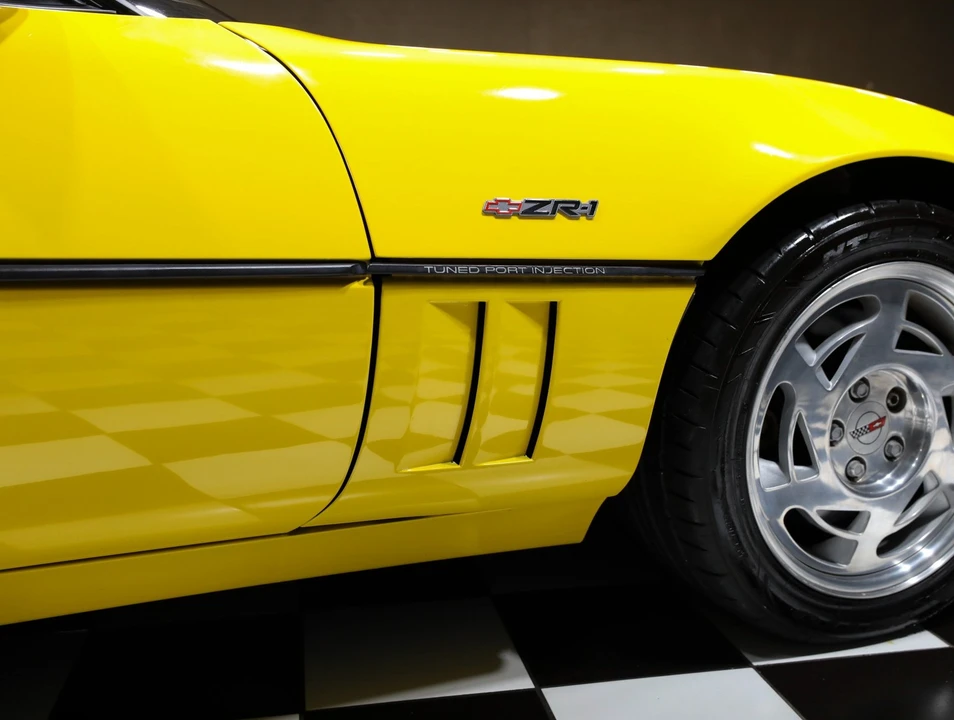 1990 Chevrolet Corvette C4 ZR1 - Image 16 of 31