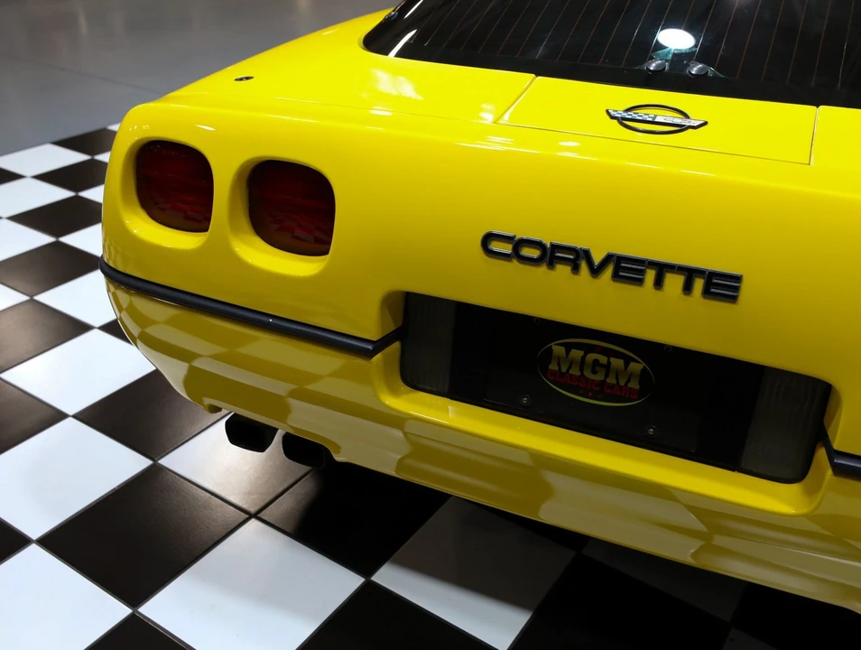 1990 Chevrolet Corvette C4 ZR1 - Image 19 of 31