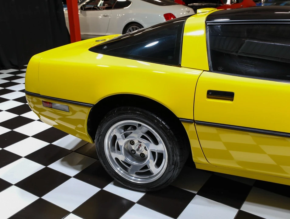 1990 Chevrolet Corvette C4 ZR1 - Image 18 of 31