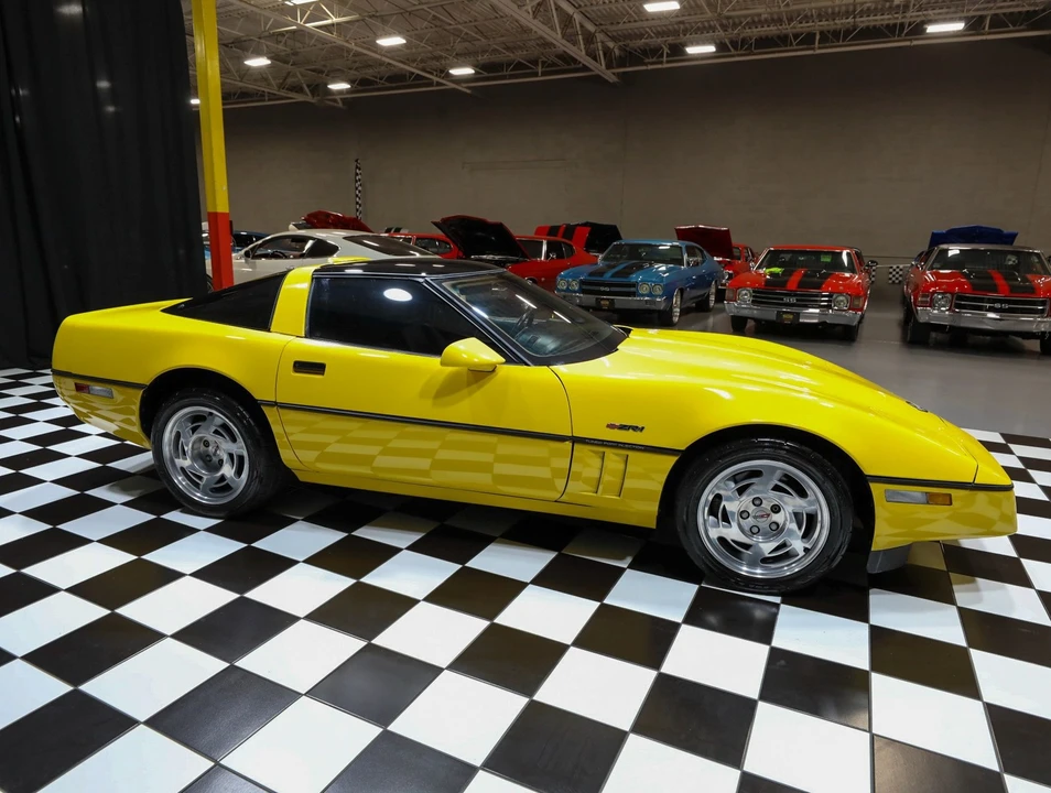 1990 Chevrolet Corvette C4 ZR1 - Image 17 of 31