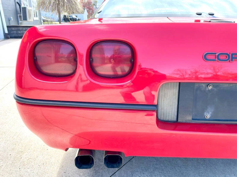 1990 Chevrolet Corvette C4 ZR1 - Image 8 of 31