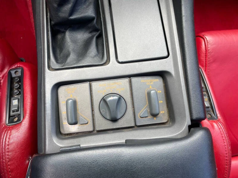 1990 Chevrolet Corvette C4 ZR1 - Image 28 of 31