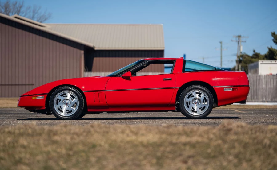 1990 Chevrolet Corvette C4 ZR1 - Image 2 of 31