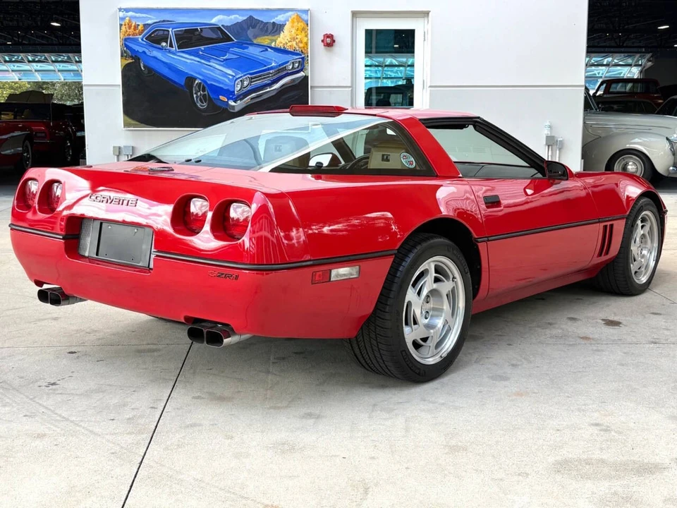 1990 Chevrolet - Image 7 of 31