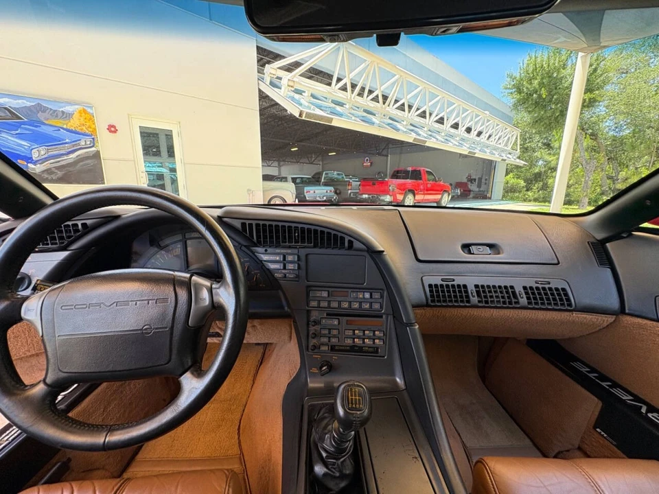 1990 Chevrolet - Image 29 of 31