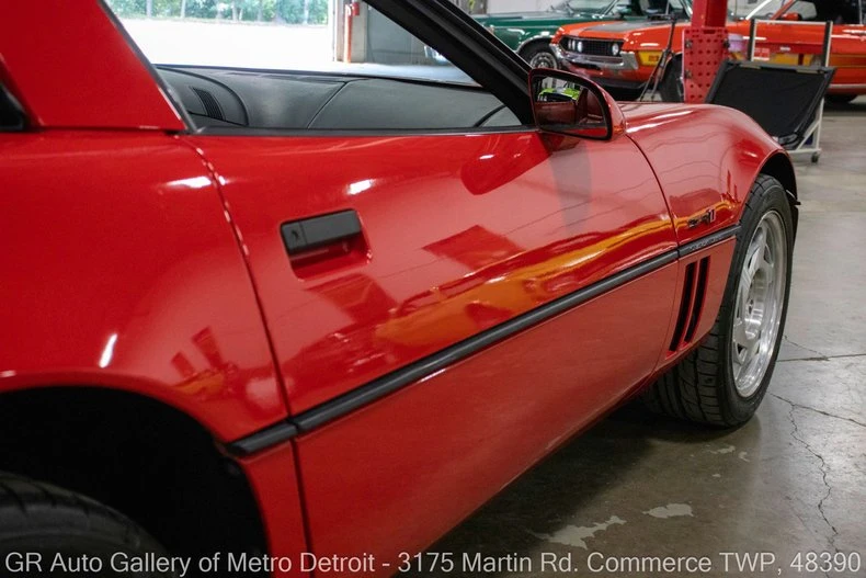 1990 Chevrolet Corvette C4 ZR1 - Image 24 of 31
