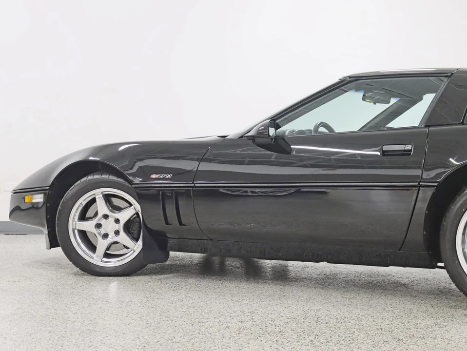 1990 Chevrolet Corvette C4 - Image 14 of 21