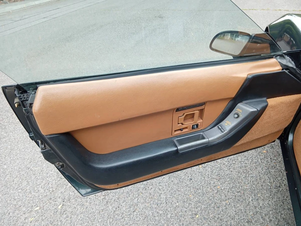1990 Chevrolet Corvette C4 - Image 11 of 17