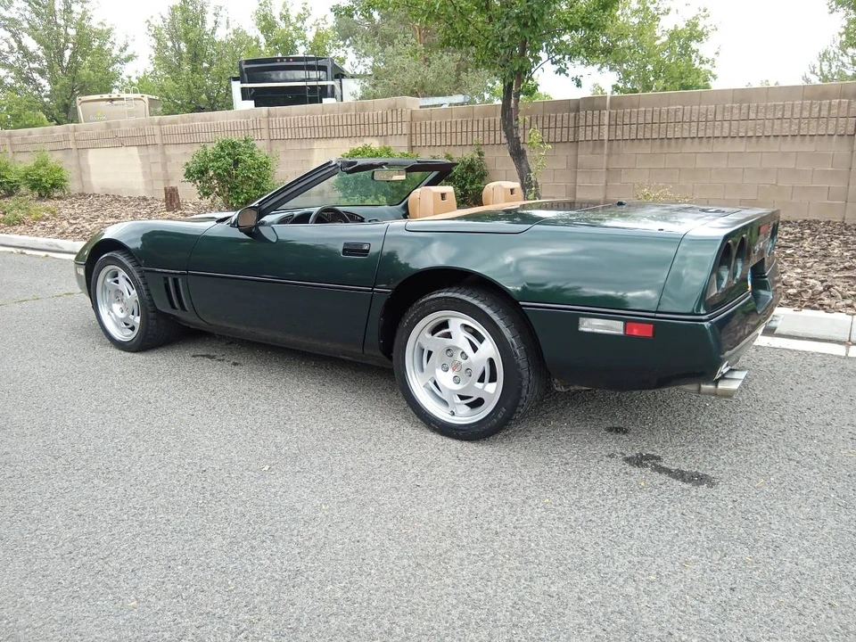 1990 Chevrolet Corvette C4 - Image 2 of 17