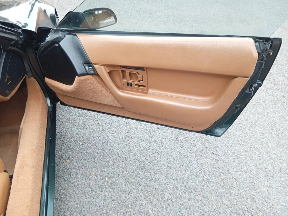 1990 Chevrolet Corvette C4 - Image 17 of 17