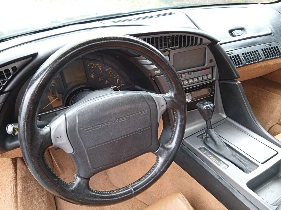 1990 Chevrolet Corvette C4 - Image 12 of 17