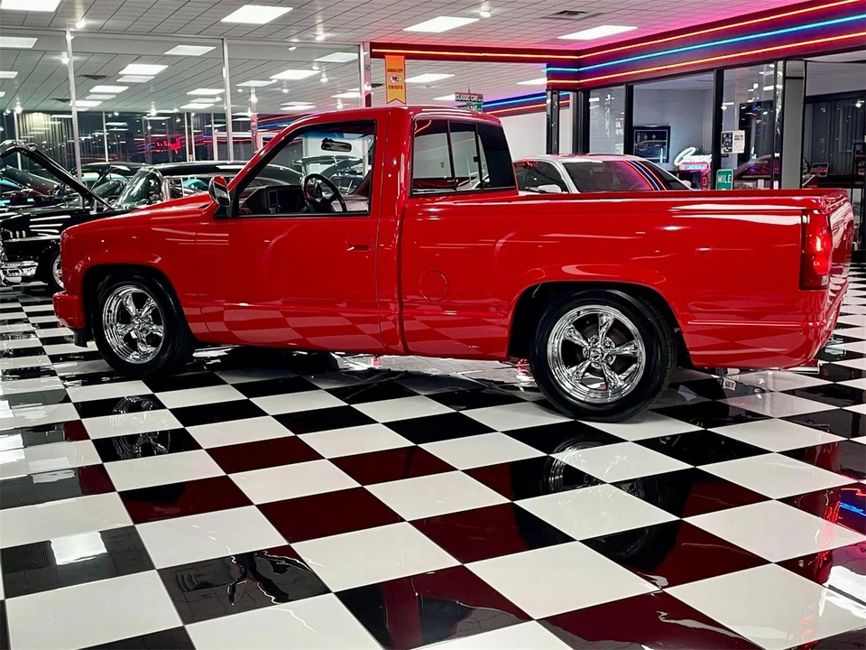 1990 Chevrolet C/K 4th Gen - Image 6 of 28