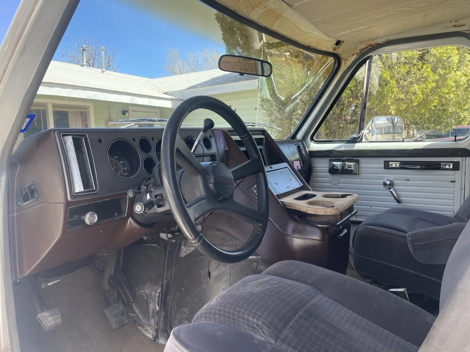 1990 Chevrolet G-Series Van - Image 8 of 15