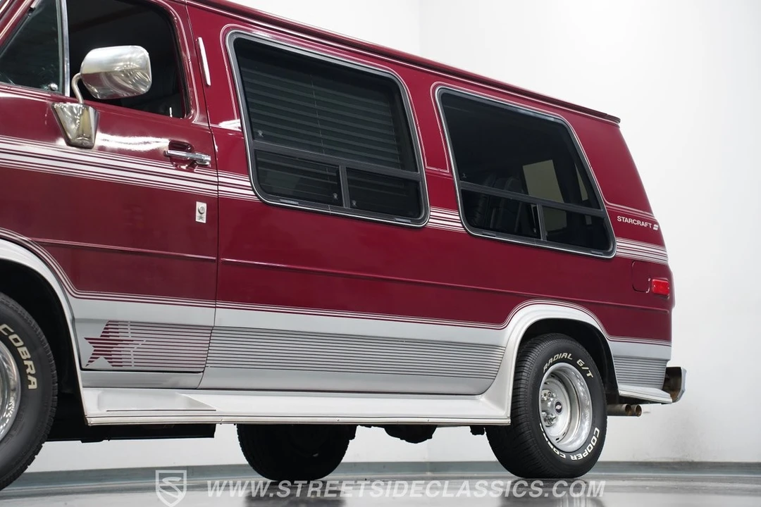 1990 Chevrolet G-Series Van - Image 20 of 21