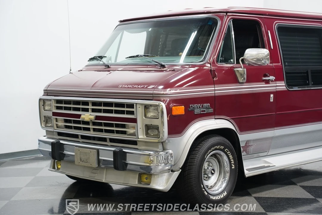 1990 Chevrolet G-Series Van - Image 18 of 21