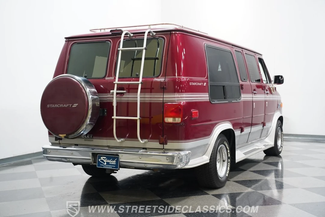 1990 Chevrolet G-Series Van - Image 11 of 21
