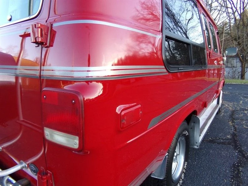 1990 Chevrolet G-Series Van - Image 9 of 31
