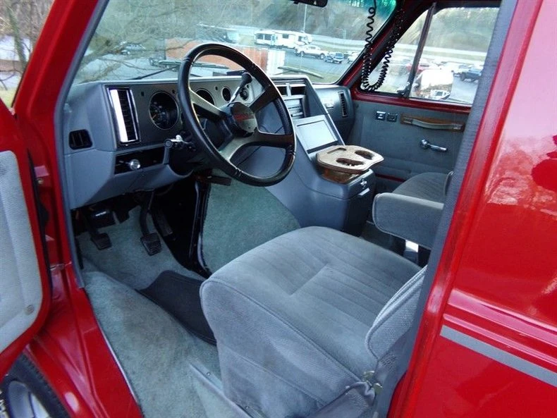 1990 Chevrolet G-Series Van - Image 30 of 31