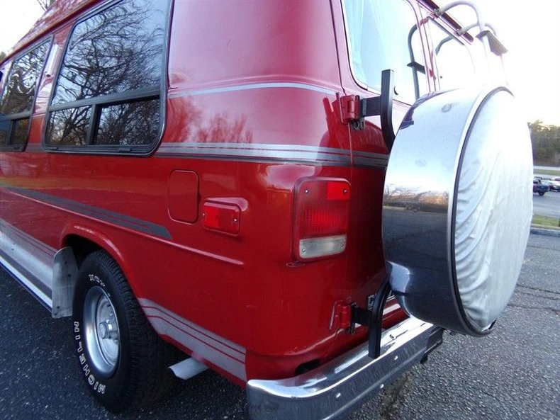 1990 Chevrolet G-Series Van - Image 11 of 31