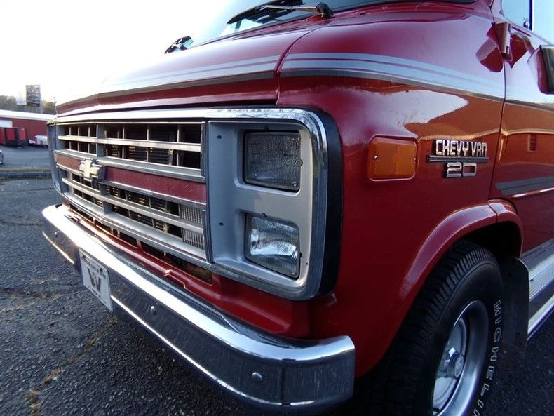 1990 Chevrolet G-Series Van - Image 3 of 31