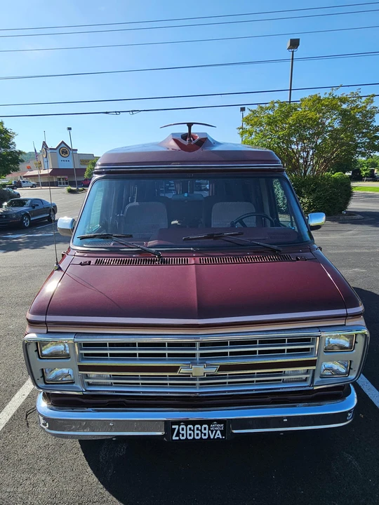 1990 Chevrolet G-Series Van - Image 6 of 31