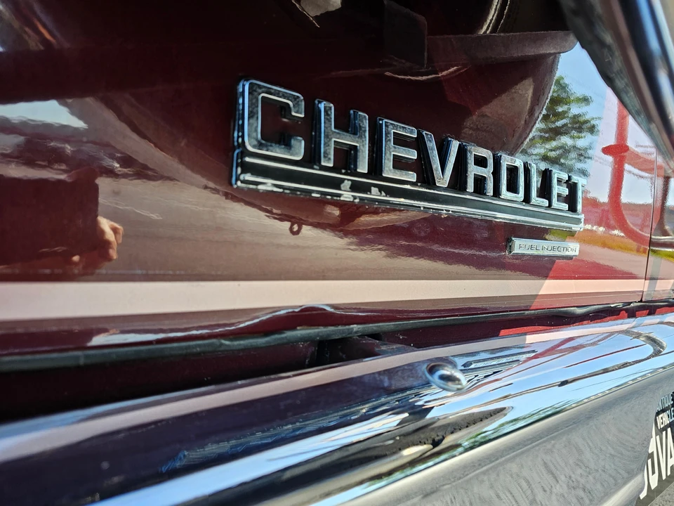 1990 Chevrolet G-Series Van - Image 19 of 31