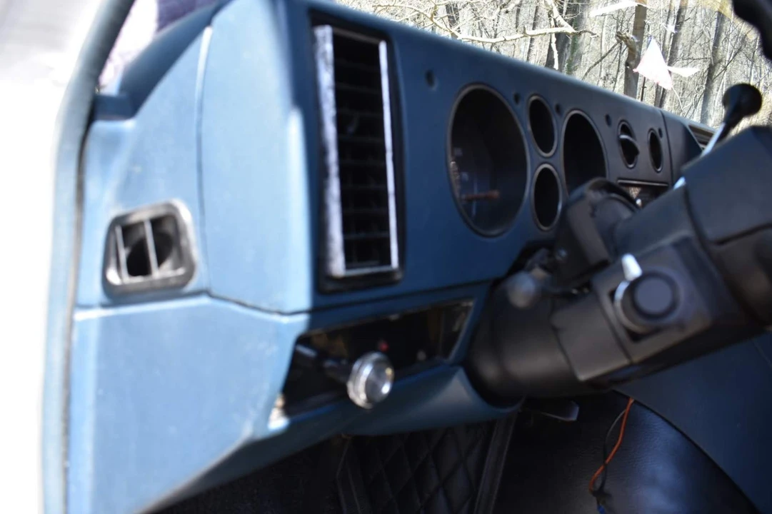 1990 Chevrolet G-Series Van - Image 10 of 21