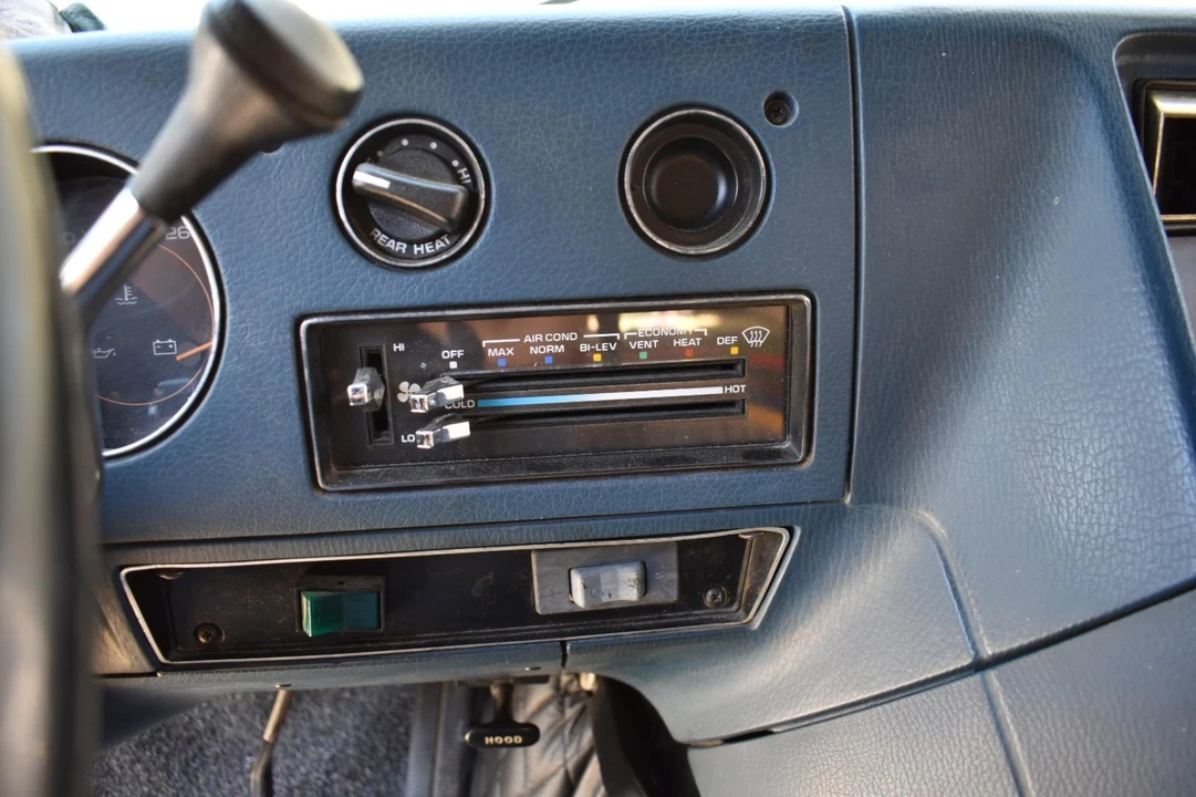 1990 Chevrolet G-Series Van - Image 12 of 21