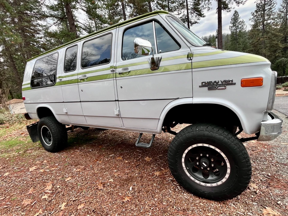 1990 Chevrolet G-Series Van - Image 2 of 21