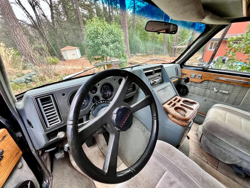 1990 Chevrolet G-Series Van - Image 15 of 21