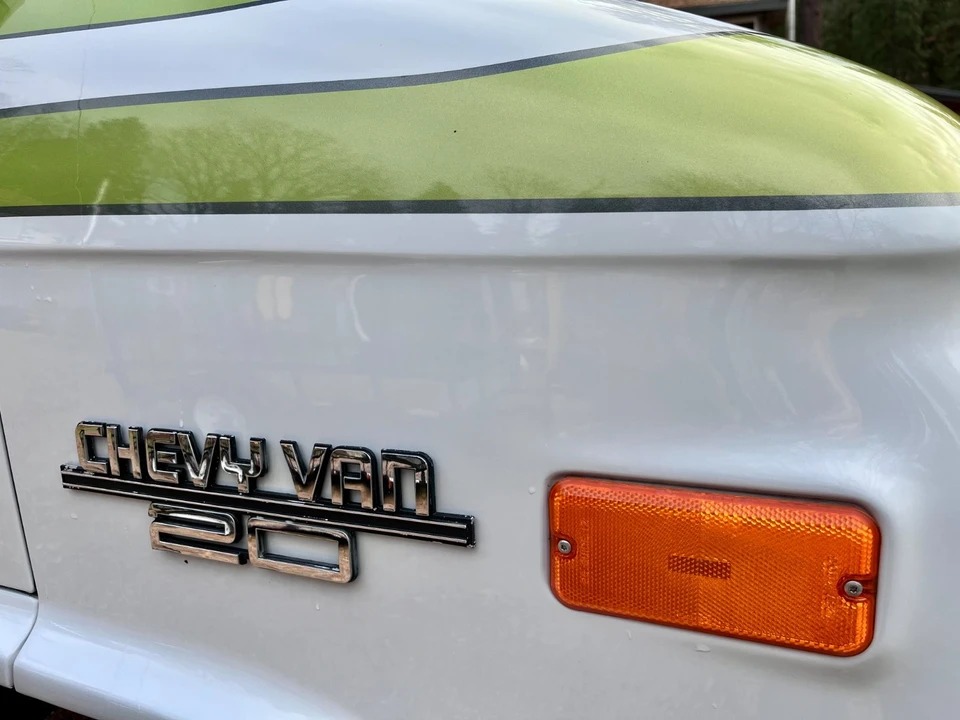 1990 Chevrolet G-Series Van - Image 5 of 21