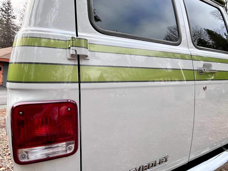 1990 Chevrolet G-Series Van - Image 10 of 21