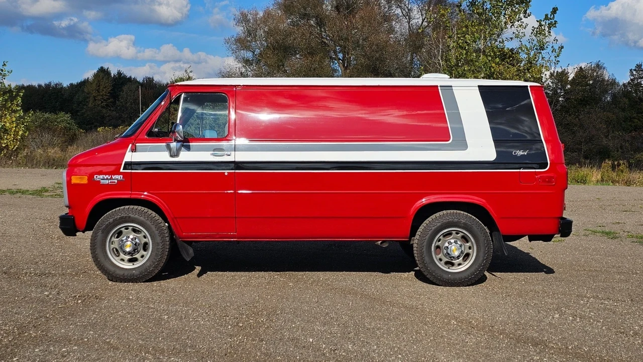 1990 Chevrolet G-Series Van - Image 4 of 21
