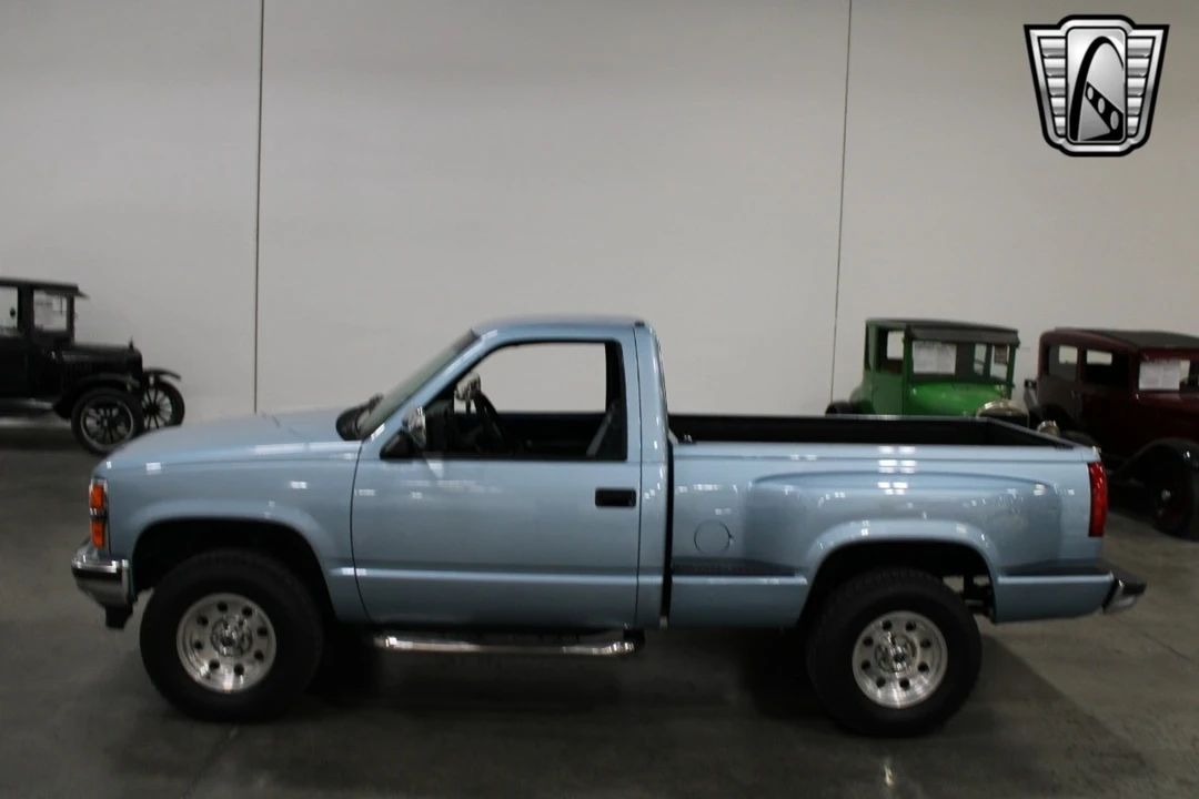 1990 Chevrolet C/K 4th Gen - Image 4 of 12
