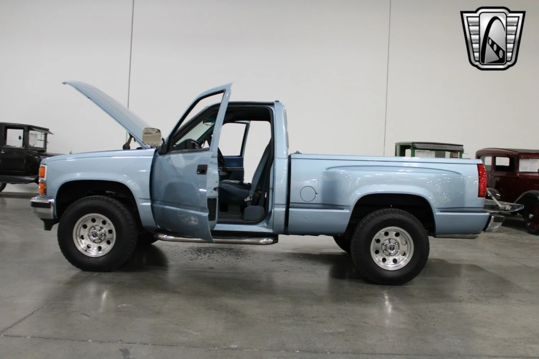 1990 Chevrolet C/K 4th Gen - Image 9 of 12
