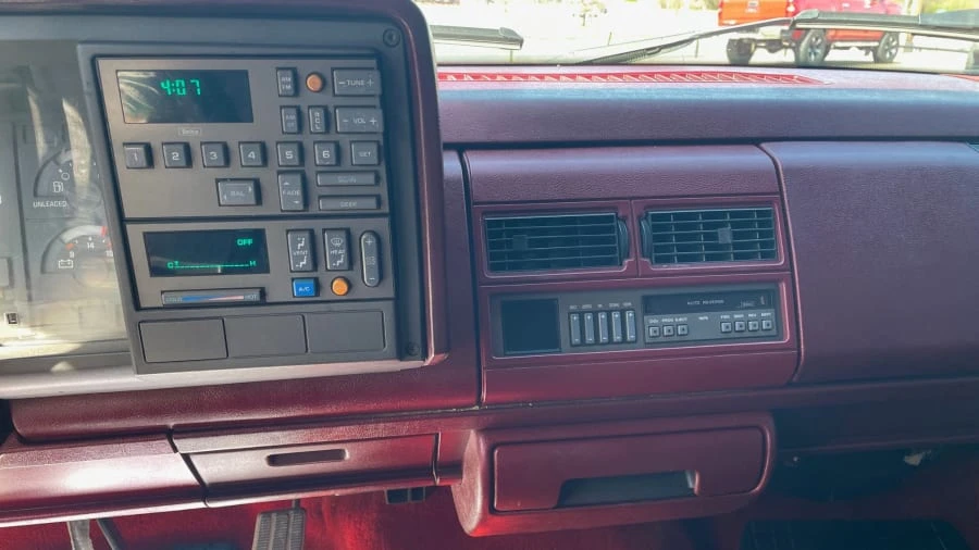 1990 Chevrolet C/K 4th Gen - Image 9 of 30